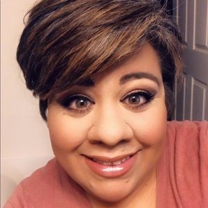 Meet your Posher, Andrea